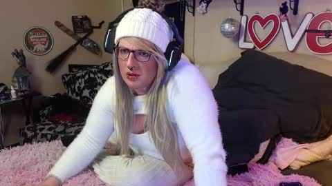 Snapshot of blakelytgirl chatting on 02/06/25, 05:30 Blakely Morningstar online show from 02/06/25, 05:30