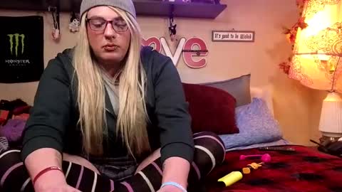 Blakely Morningstar   online show from 02/26/25, 07:53