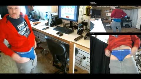 Snapshot of blakenextdoor chatting on 12/23/24, 02:02 Blake Jonson online show from 12/23/24, 02:02