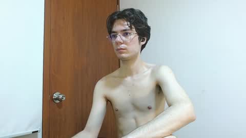 Snapshot of blakeshatter chatting on 12/21/24, 06:02 blakeshatter online show from 12/21/24, 06:02