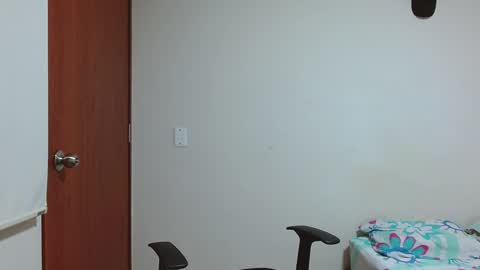 Snapshot of blakeshatter chatting on 01/09/25, 11:34 blakeshatter online show from 01/09/25, 11:34