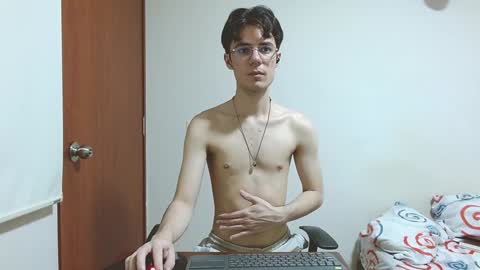 Snapshot of blakeshatter chatting on 01/12/25, 12:18 blakeshatter online show from 01/12/25, 12:18