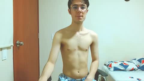 Snapshot of blakeshatter chatting on 01/23/25, 07:51 blakeshatter online show from 01/23/25, 07:51