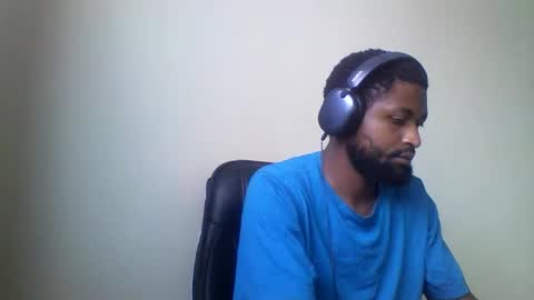 Snapshot of blakmoufaka chatting on 04/11/26, 04:50 blakmoufaka online show from 04/11/26, 04:50