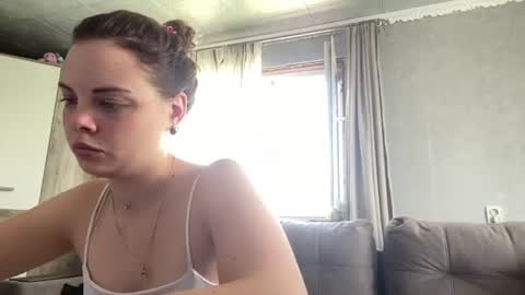 Snapshot of blanchbunt chatting on 07/08/26, 06:18 Angel online show from 07/08/26, 06:18