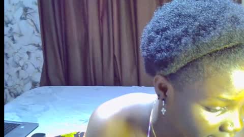 Snapshot of blaq_melanin chatting on 11/10/25, 07:51 nikky00 online show from 11/10/25, 07:51