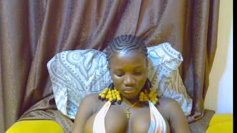 Snapshot of blaq_melanin chatting on 11/20/25, 08:14 nikky00 online show from 11/20/25, 08:14