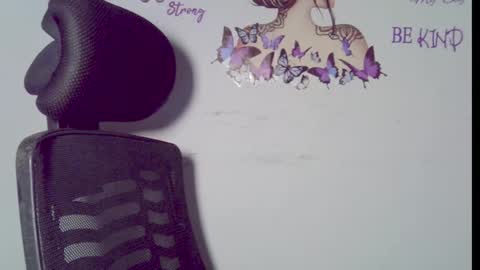 Snapshot of blaq_melanin chatting on 12/14/25, 08:13 nikky00 online show from 12/14/25, 08:13