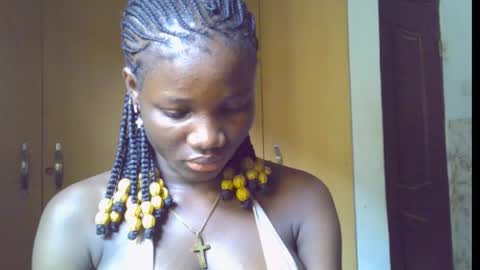 Snapshot of blaq_melanin chatting on 12/21/25, 09:38 nikky00 online show from 12/21/25, 09:38