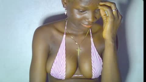 Snapshot of blaq_melanin chatting on 02/14/26, 07:05 nikky00 online show from 02/14/26, 07:05