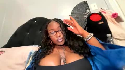 Snapshot of blasiangyal chatting on 05/02/26, 01:54 blasiangyal online show from 05/02/26, 01:54