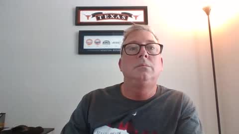 Snapshot of bldude69 chatting on 02/12/25, 08:40 bldude69 online show from 02/12/25, 08:40