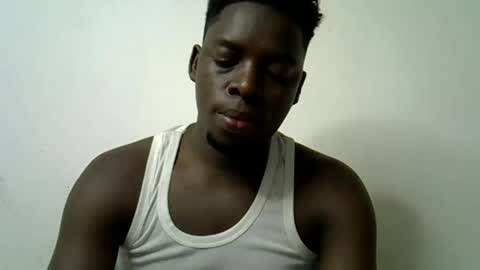 Snapshot of blesse_mixed chatting on 10/22/25, 06:13 Black  brown online show from 10/22/25, 06:13