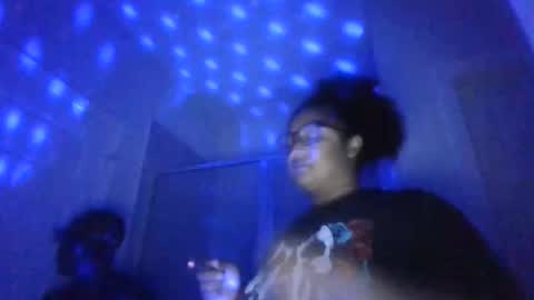 Snapshot of blessica_eddieluv6996 chatting on 04/11/26, 05:12 BLESSICA EDDIE LOVE online show from 04/11/26, 05:12