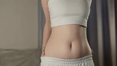 Snapshot of blissvibe chatting on 09/17/25, 01:46 Mila online show from 09/17/25, 01:46