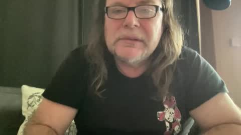 Snapshot of bllyidol chatting on 03/18/26, 07:33 BlIdoL online show from 03/18/26, 07:33