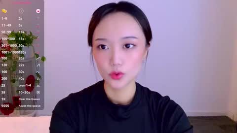 Snapshot of blon_kater chatting on 03/24/26, 07:24 YoYo online show from 03/24/26, 07:24