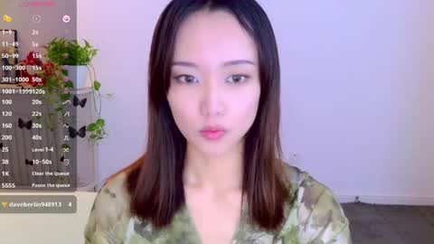 Snapshot of blon_kater chatting on 04/28/26, 05:56 YoYo online show from 04/28/26, 05:56