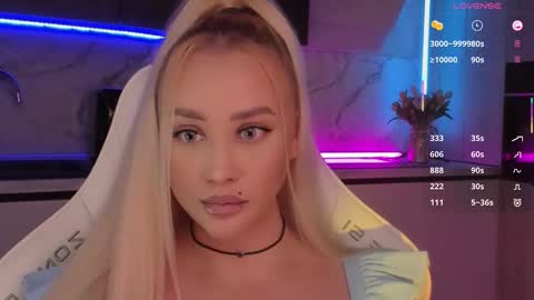 Lana online show from 11/15/25, 12:45