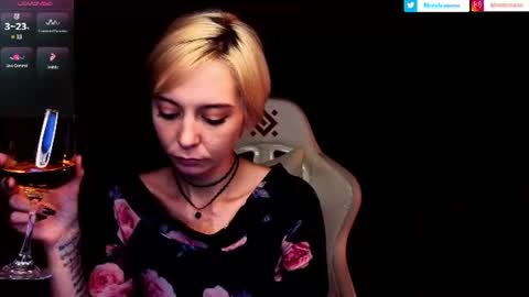 blond_ice_ann online show from 06/17/26, 05:03