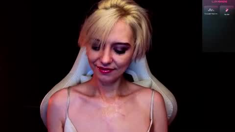 blond_ice_ann online show from 07/11/26, 09:05