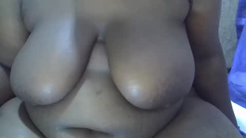 Snapshot of blonde202 chatting on 10/17/25, 11:40 Abbygael online show from 10/17/25, 11:40