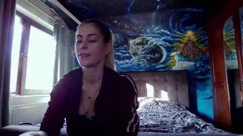 Snapshot of blonde4pasion chatting on 10/16/25, 01:01 blonde4pasion online show from 10/16/25, 01:01