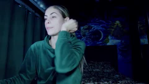 Snapshot of blonde4pasion chatting on 10/22/25, 07:02 blonde4pasion online show from 10/22/25, 07:02