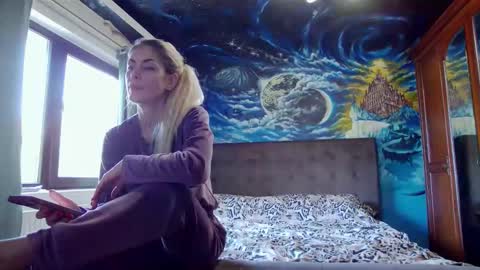 Snapshot of blonde4pasion chatting on 10/28/25, 11:25 blonde4pasion online show from 10/28/25, 11:25