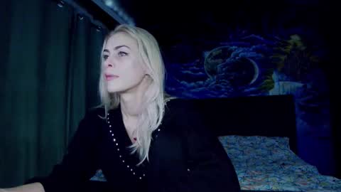 Snapshot of blonde4pasion chatting on 11/23/25, 05:35 blonde4pasion online show from 11/23/25, 05:35