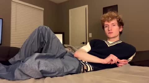 Snapshot of blonde_boi99 chatting on 12/13/24, 06:00 Blondie online show from 12/13/24, 06:00