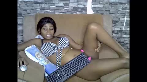 blonde_creamy online show from 04/27/26, 06:39