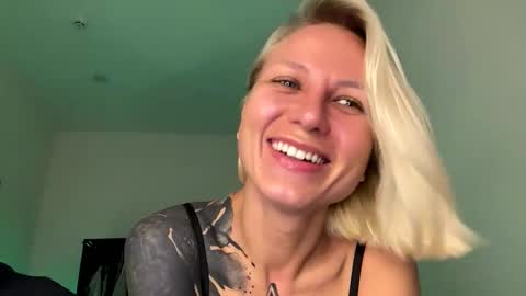 Snapshot of blonde_fuck_couple chatting on 06/06/26, 12:16 blonde_fuck_couple online show from 06/06/26, 12:16