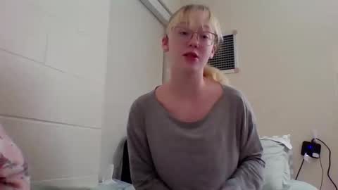 Katie online show from 12/07/24, 02:31