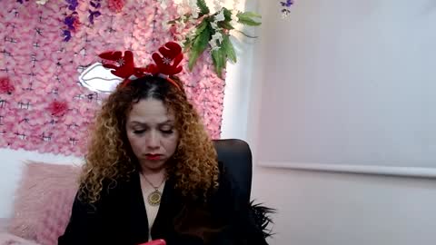 blonde_squirt_ online show from 12/18/24, 03:58