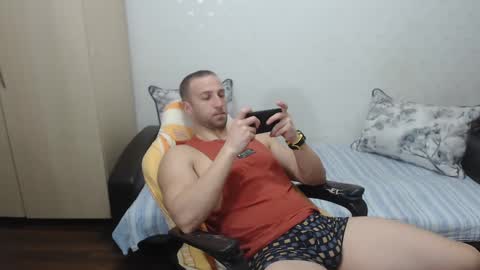Snapshot of blondeagle chatting on 02/03/25, 10:32 Mr Blond online show from 02/03/25, 10:32