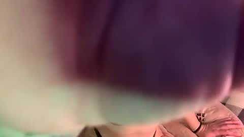 Snapshot of blondebellaaa3 chatting on 10/12/25, 01:59 Gia online show from 10/12/25, 01:59