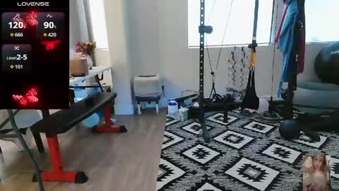 Snapshot of blondiebubblebooty chatting on 05/10/26, 03:06 Bubbles online show from 05/10/26, 03:06