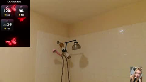 Snapshot of blondiebubblebooty chatting on 05/17/26, 04:10 Bubbles online show from 05/17/26, 04:10