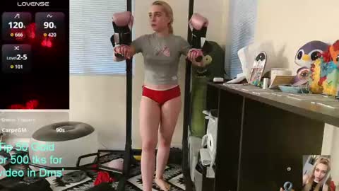 Snapshot of blondiebubblebooty chatting on 06/15/26, 02:58 Bubbles online show from 06/15/26, 02:58