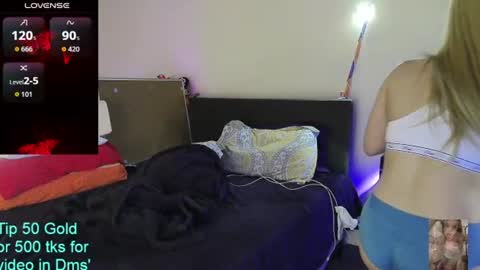 Snapshot of blondiebubblebooty chatting on 06/18/26, 10:14 Bubbles online show from 06/18/26, 10:14