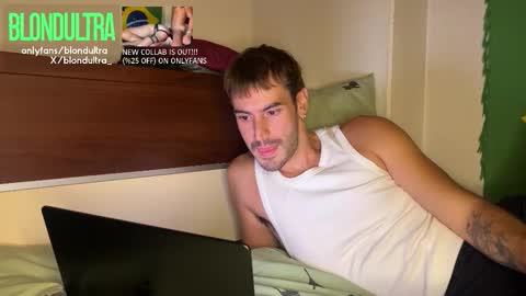 Snapshot of blondultra chatting on 10/03/25, 07:00 blondultra online show from 10/03/25, 07:00