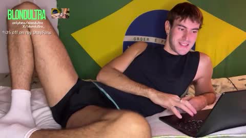 Snapshot of blondultra chatting on 11/01/25, 03:14 blondultra online show from 11/01/25, 03:14