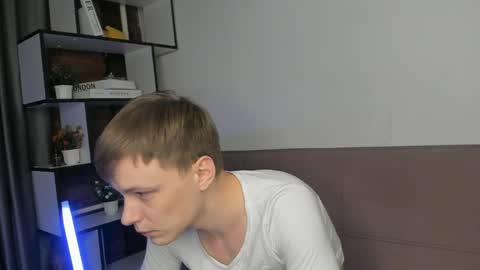 Snapshot of blondvibe chatting on 05/10/26, 09:31 Alik online show from 05/10/26, 09:31