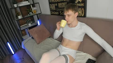 Snapshot of blondvibe chatting on 05/12/26, 09:12 Alik online show from 05/12/26, 09:12