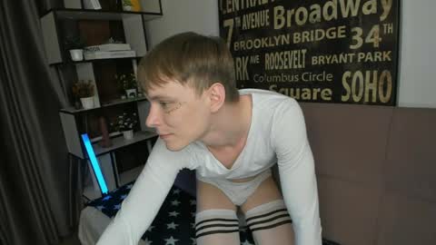 Snapshot of blondvibe chatting on 05/21/26, 09:00 Alik online show from 05/21/26, 09:00