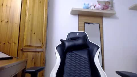 blondyelena online show from 10/11/25, 08:02