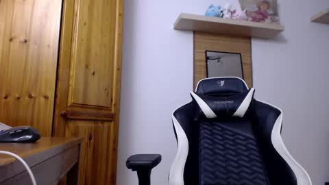 blondyelena online show from 03/17/26, 07:44