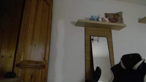 Snapshot of blondyelena chatting on 03/22/26, 08:40 blondyelena online show from 03/22/26, 08:40
