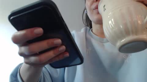 Snapshot of blondyelena chatting on 05/04/26, 05:47 blondyelena online show from 05/04/26, 05:47
